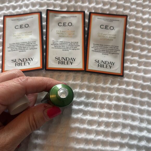 Sunday Riley Set of 4 Samples - Picture 4 of 4